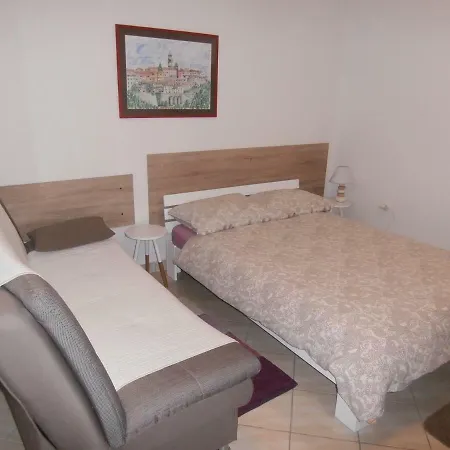 Gabi Apartment *